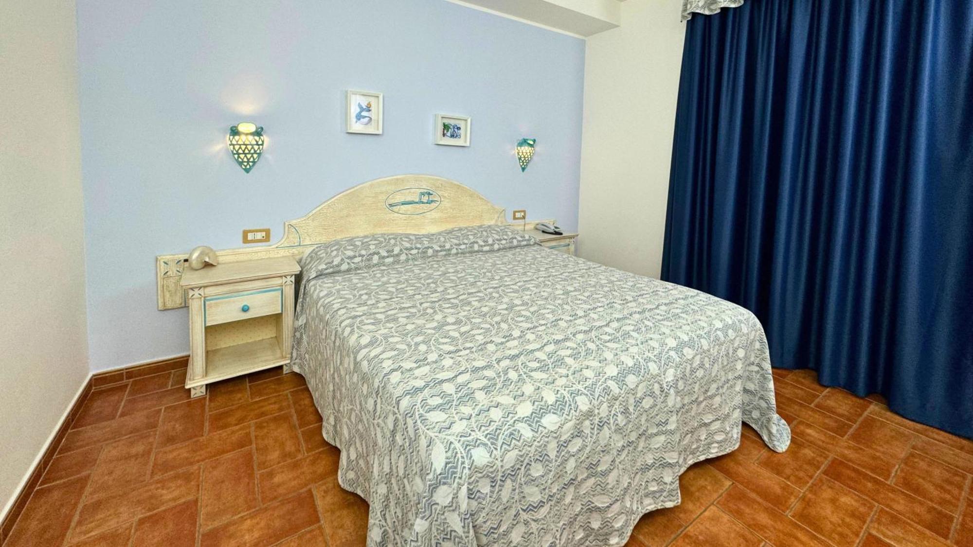 Hotel Le Sabbie Calasetta Extérieur photo