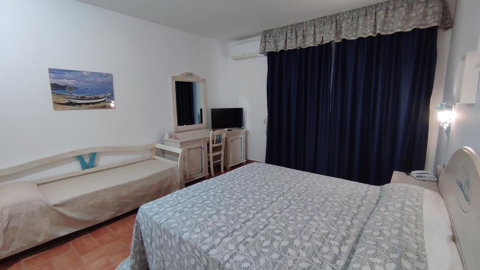 Hotel Le Sabbie Calasetta Extérieur photo