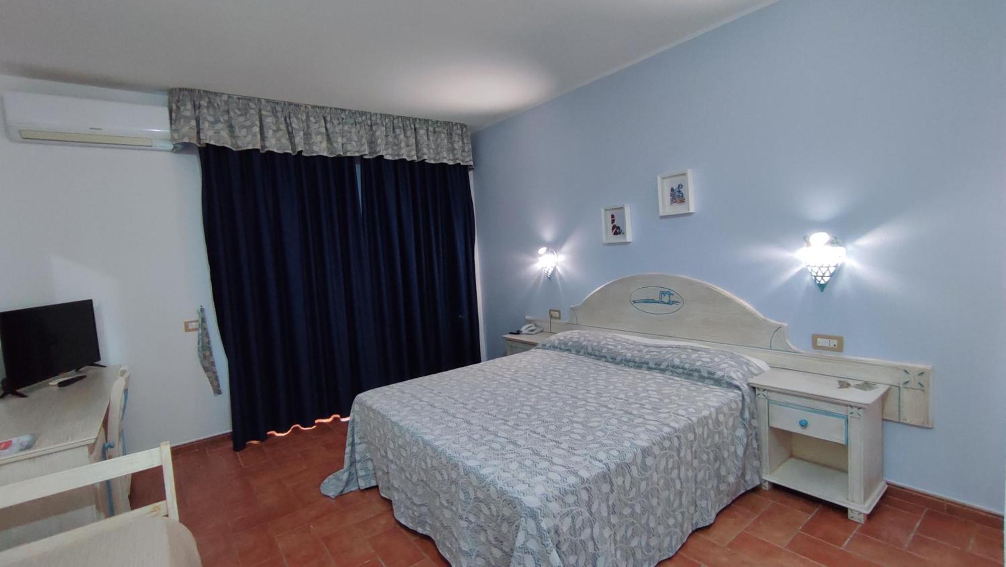 Hotel Le Sabbie Calasetta Extérieur photo